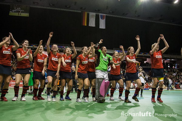 Die BHC-Damen feiern ihren Deutsche Meistertitel